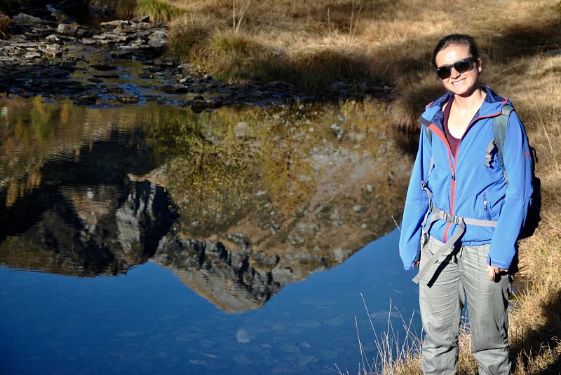 Reflexion sur le lac d'Alzasca dans le Tessin