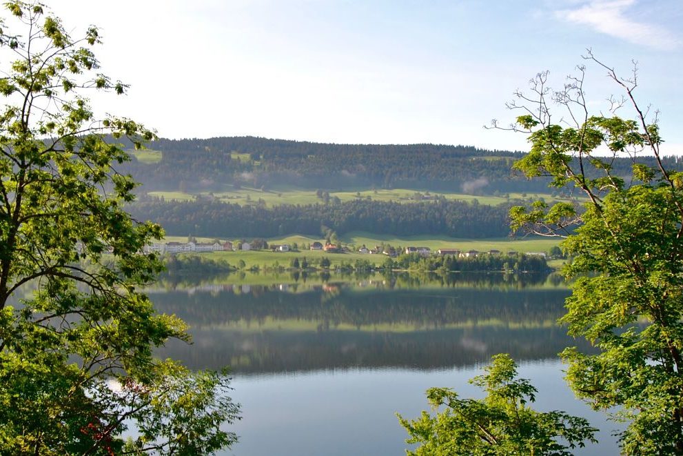 Voyage de la vallée de Joux et son lac jusqu’à Yverdon-les-Bains Voyage de la vallée de Joux et son lac jusqu'à Yverdon-les-Bains