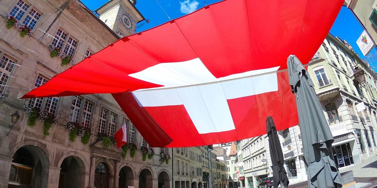Vivre en Suisse, information pour trouver un travail, un logement, une banque et une assurance