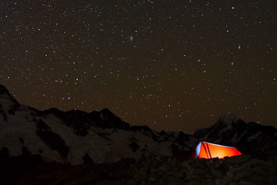 Bivouaquer ou camper dans les montagnes suisses