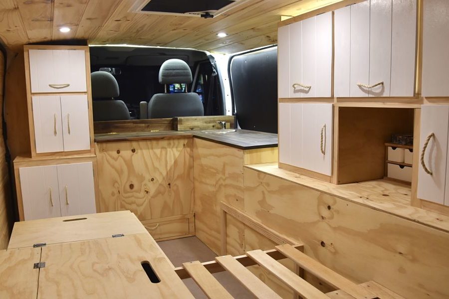 Comment créer son plan van aménagé pour se lancer dans la vanlife avec son fourgon Ford Transit